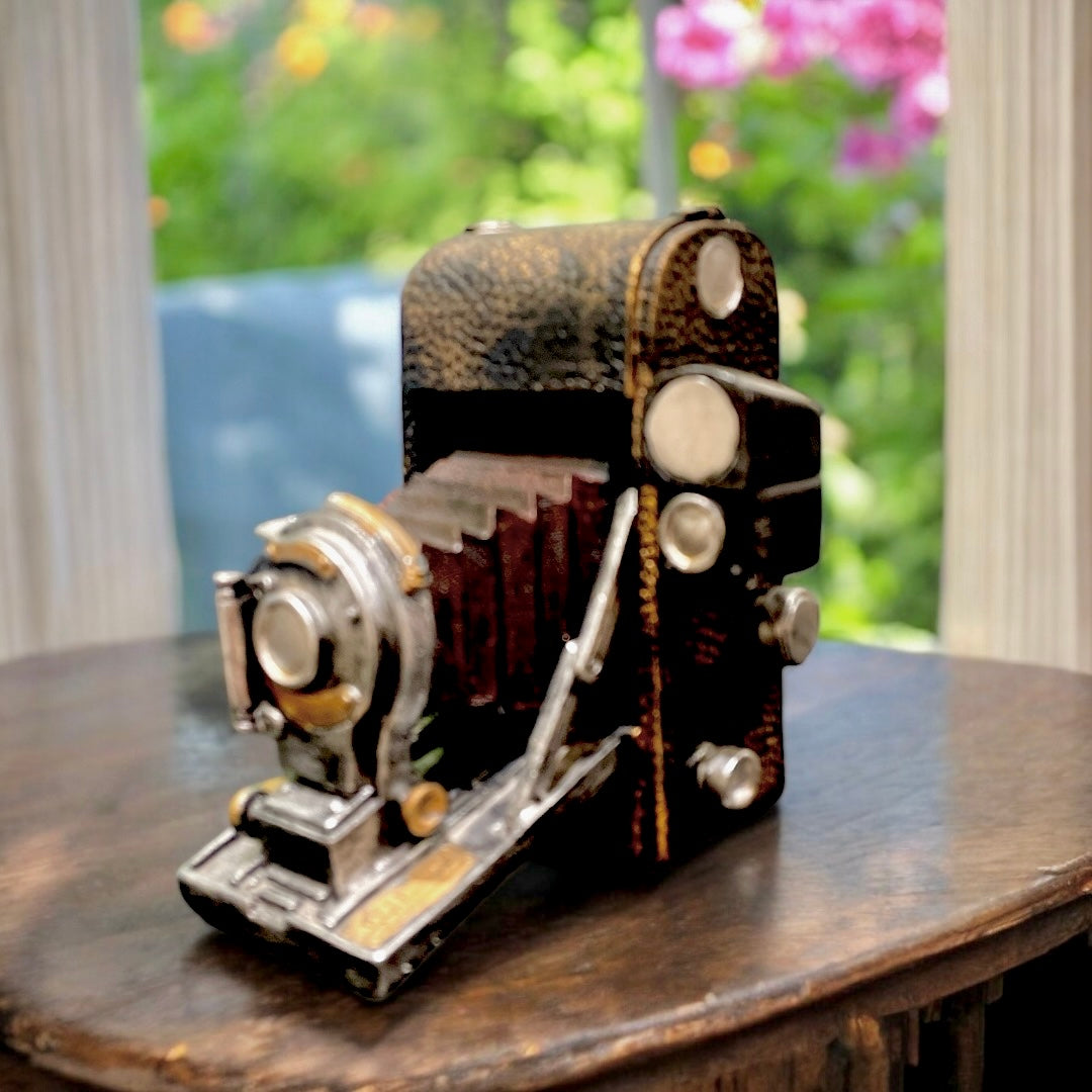 Decorative Camera Vintage Maroon